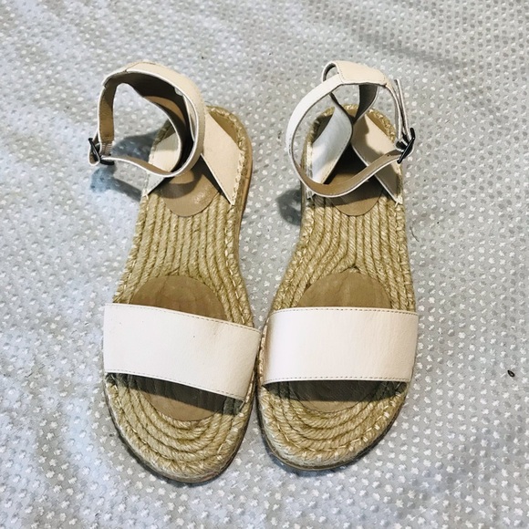 Eileen Fisher Sandals - Picture 1 of 5